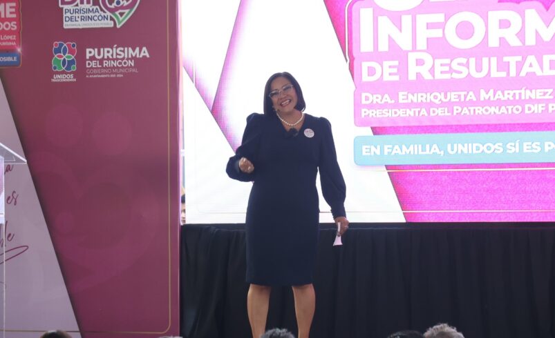 Enriqueta Martínez López presenta tercer informe del DIF Purísima